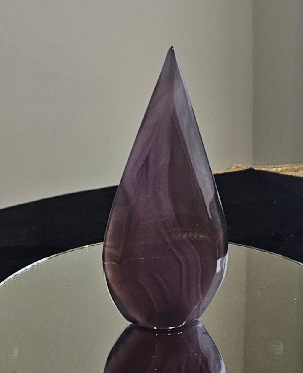 Tear drop purple Agate stone