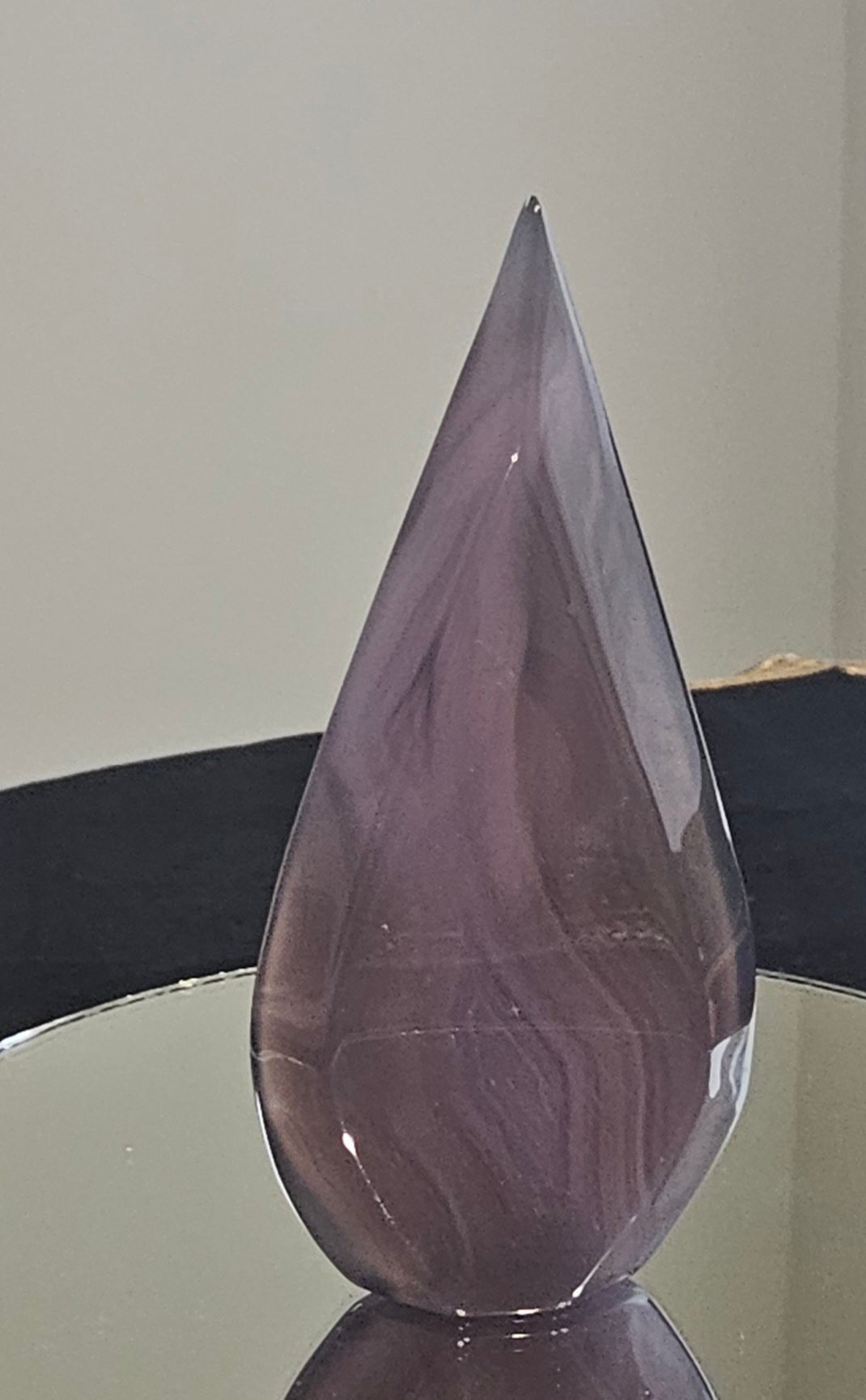 Tear drop purple Agate stone